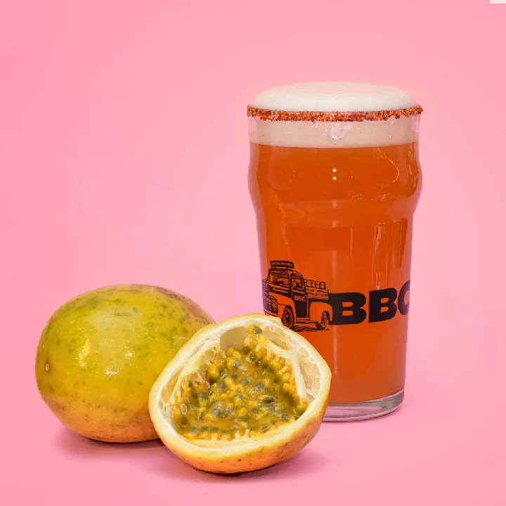 Michelada Traviesa.
